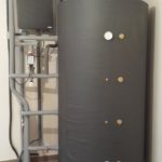 Acumulador de inercia de 1000 litros y modulo de producción de ACS instantáneo con caldera de leña Vigas en la provincia de Soria