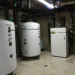 Sala de máquinas de geotermia con bomba de calor waterkotte, distribuimos waterkotte en Pais Vasco, Navarra, La Rioja....