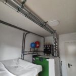 caldera de pellet en vivienda para agua caliente y calefacción